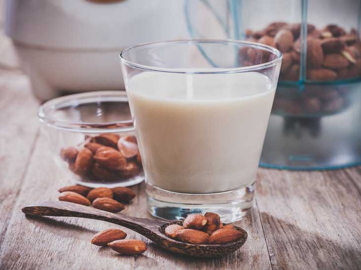 10 benefits of almond milk