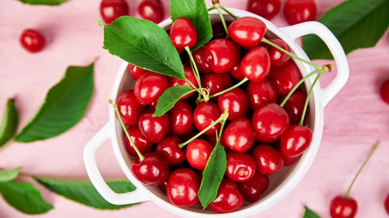 7 Impressive Health Benefits of Cherries