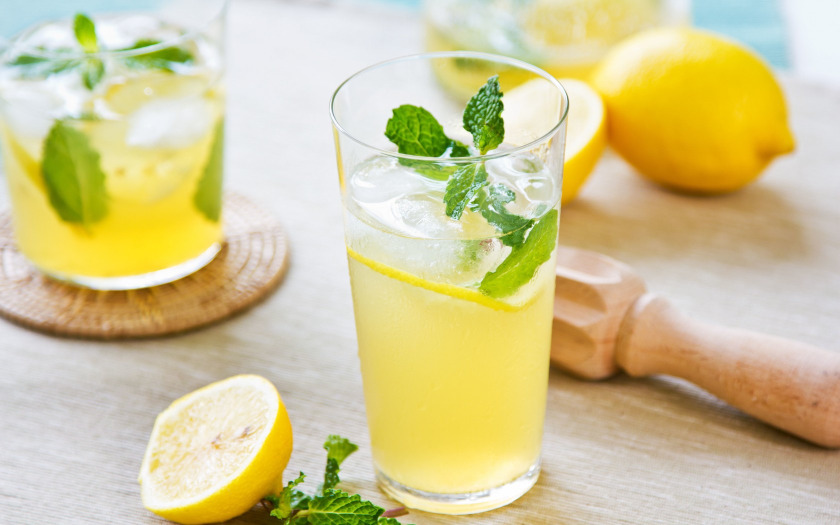 Benefícios para a saúde da água de limão para a perda de peso